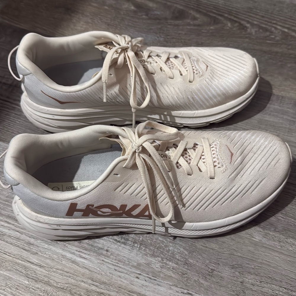 Rincon 3 HOKAs size 8.5